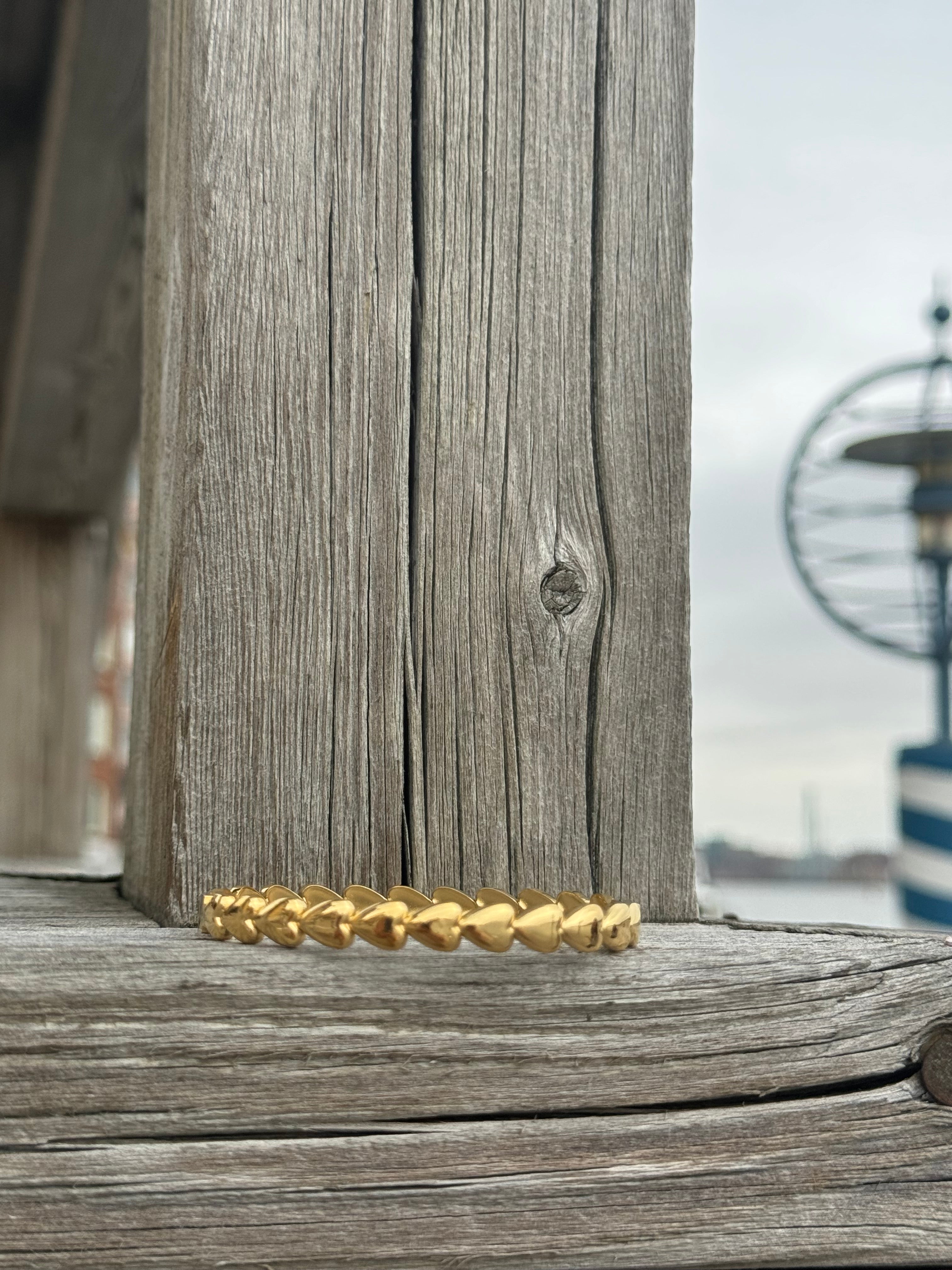 Tiny Heart Bracelet