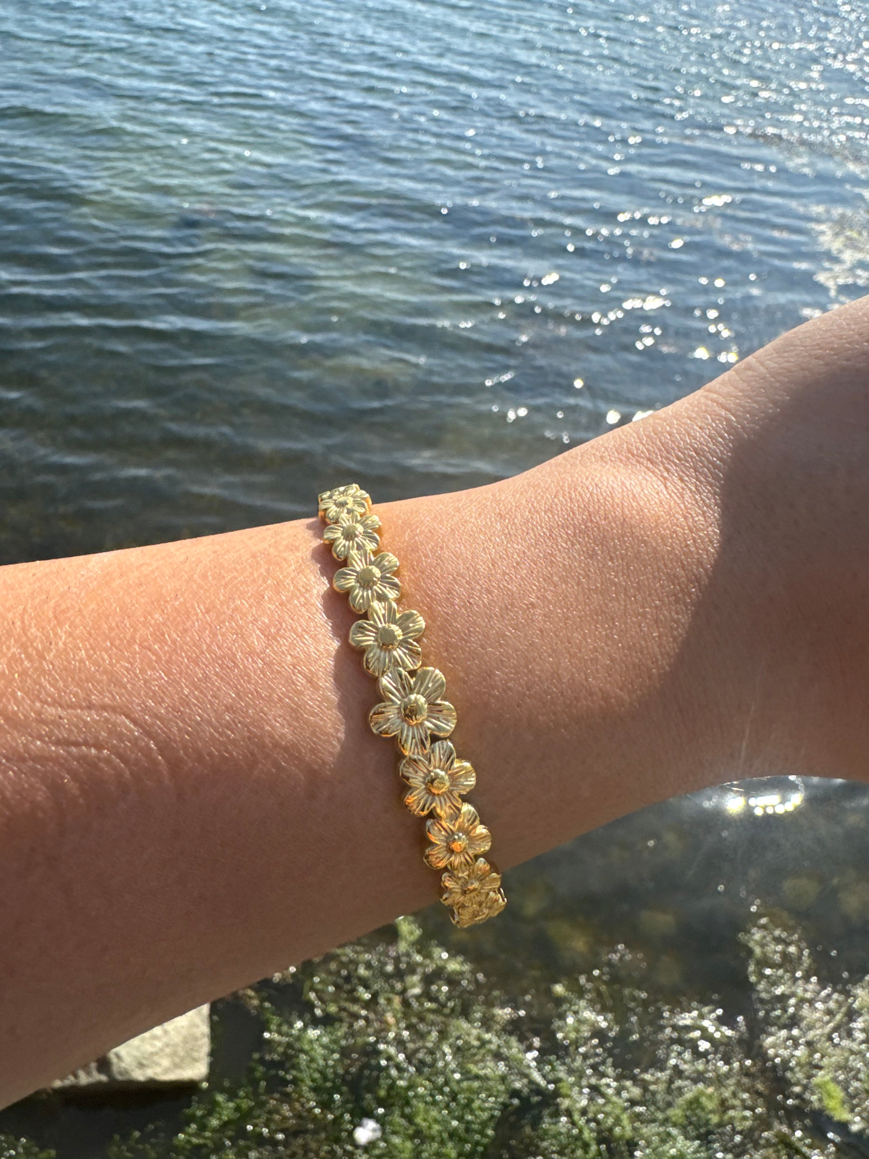 Flower Golden Bracelet