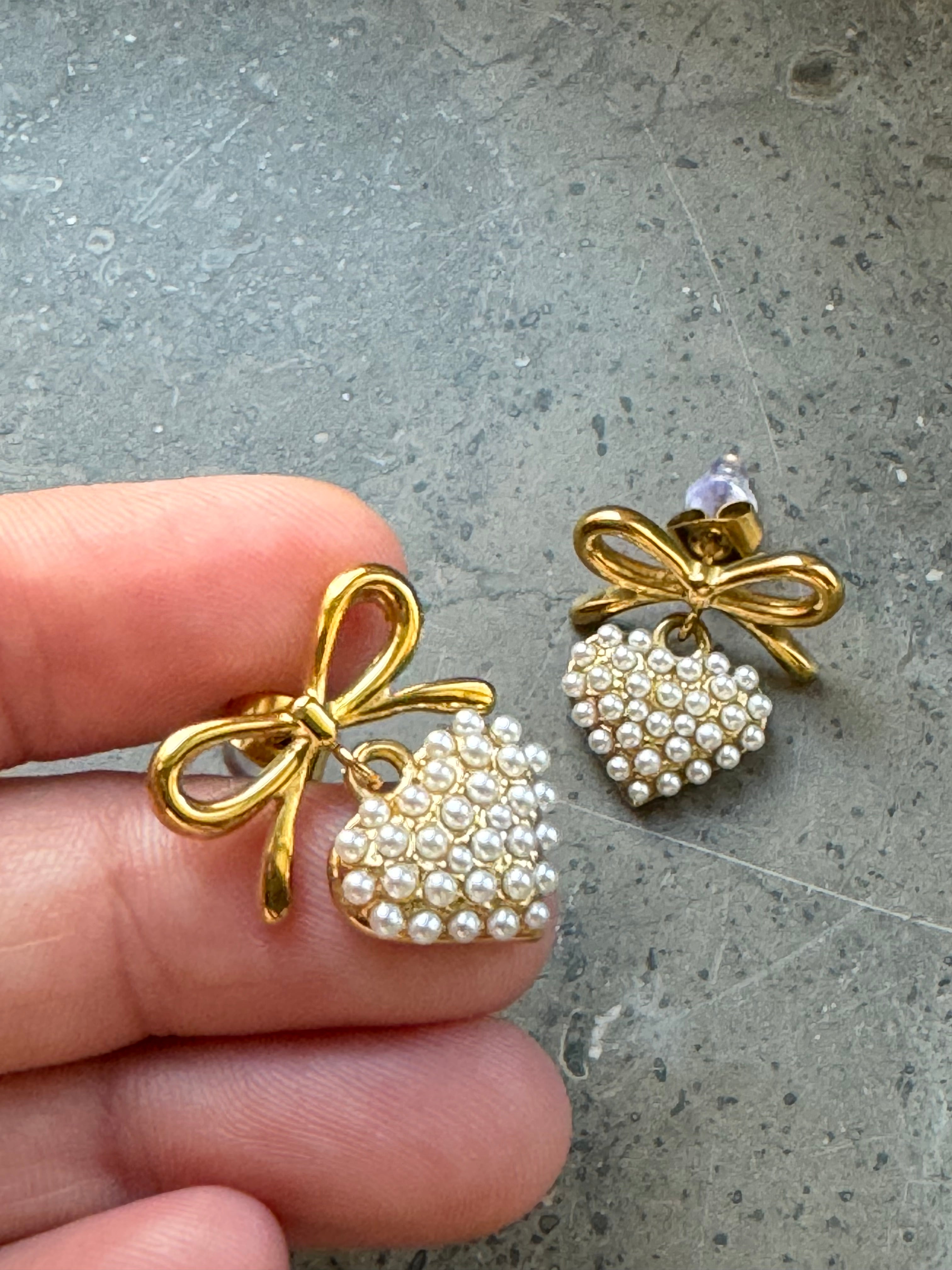 Petit Pearl Earrings