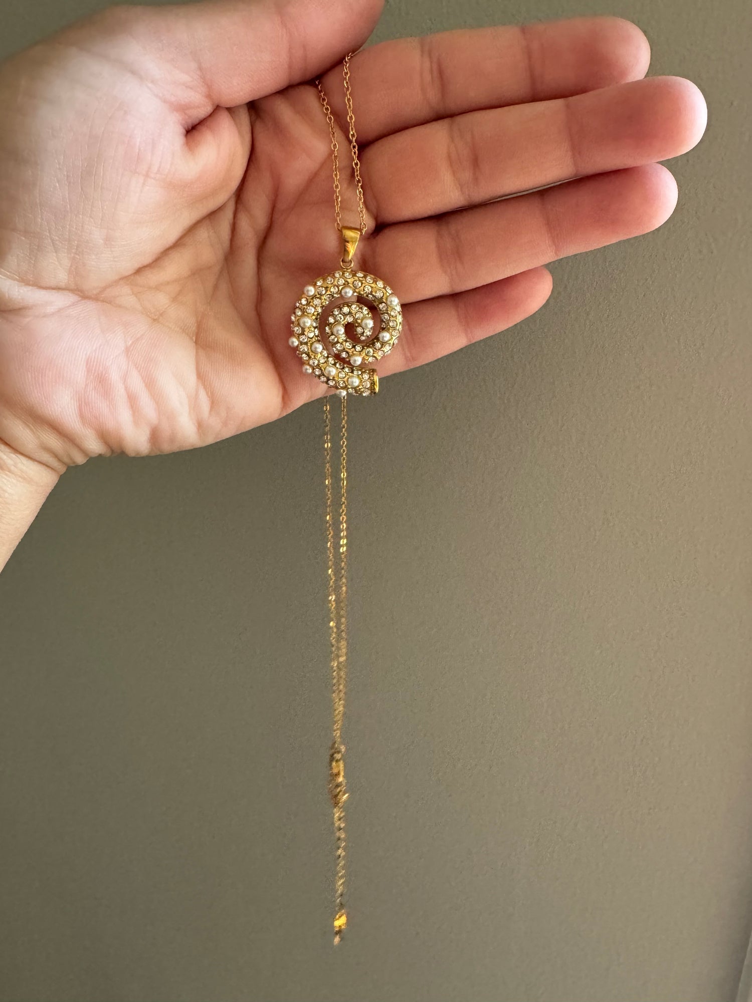 Looped Pearl Golden Necklace