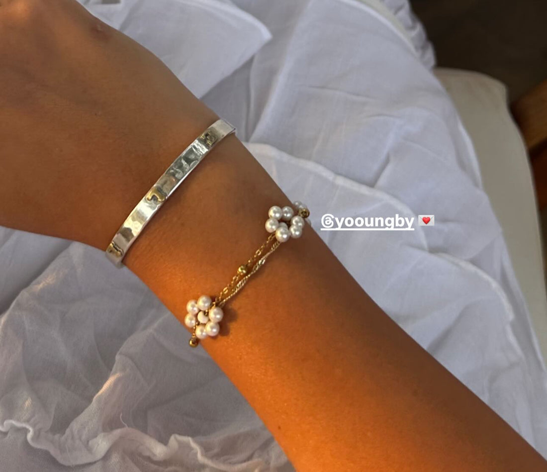 Flower White Bracelet