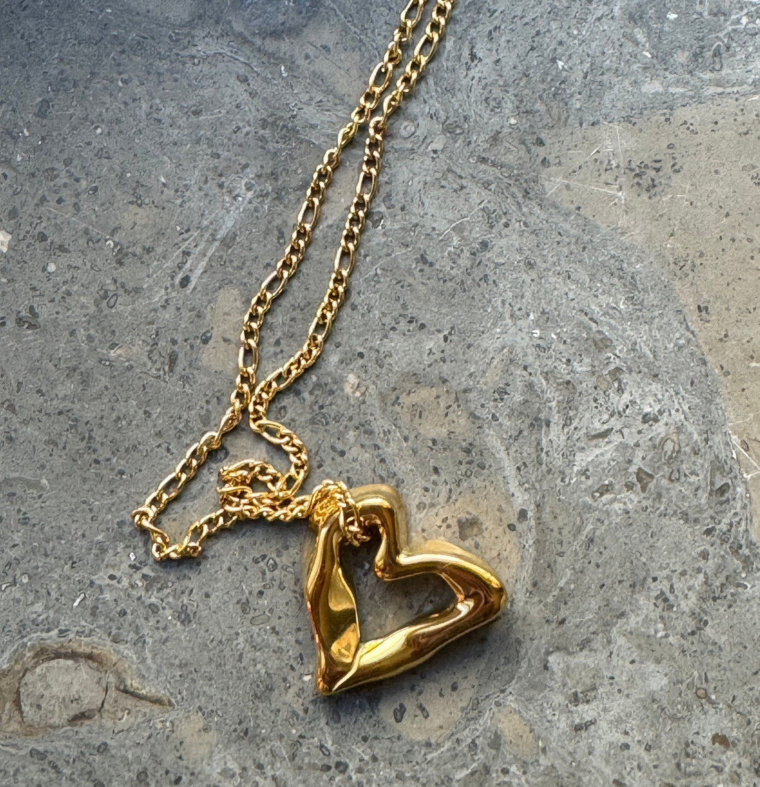 Curled Heart Necklace
