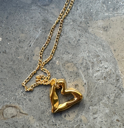 Curled Heart Necklace