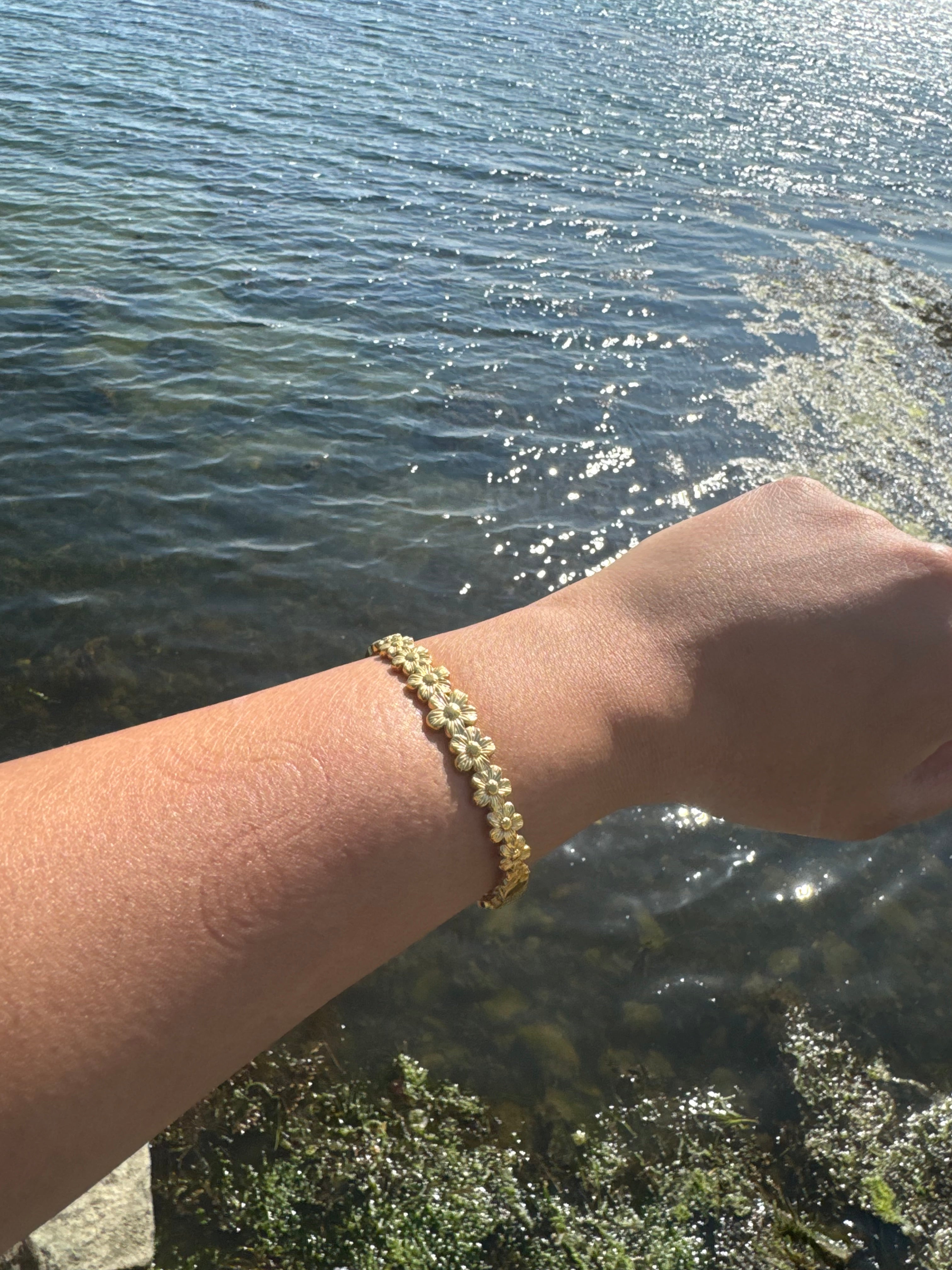 Flower Golden Bracelet