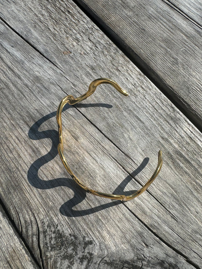 Wave Golden Bracelet