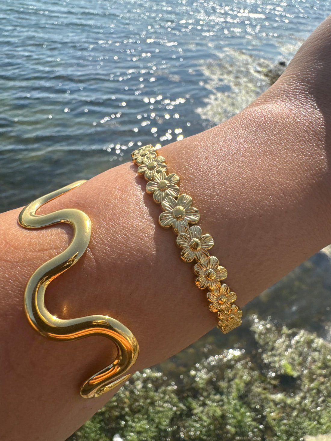 Wave Golden Bracelet