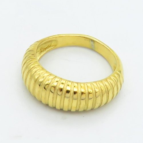 Elegant Gold Ring