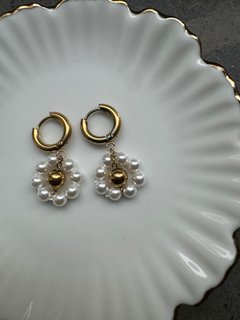 Flower White Earrings